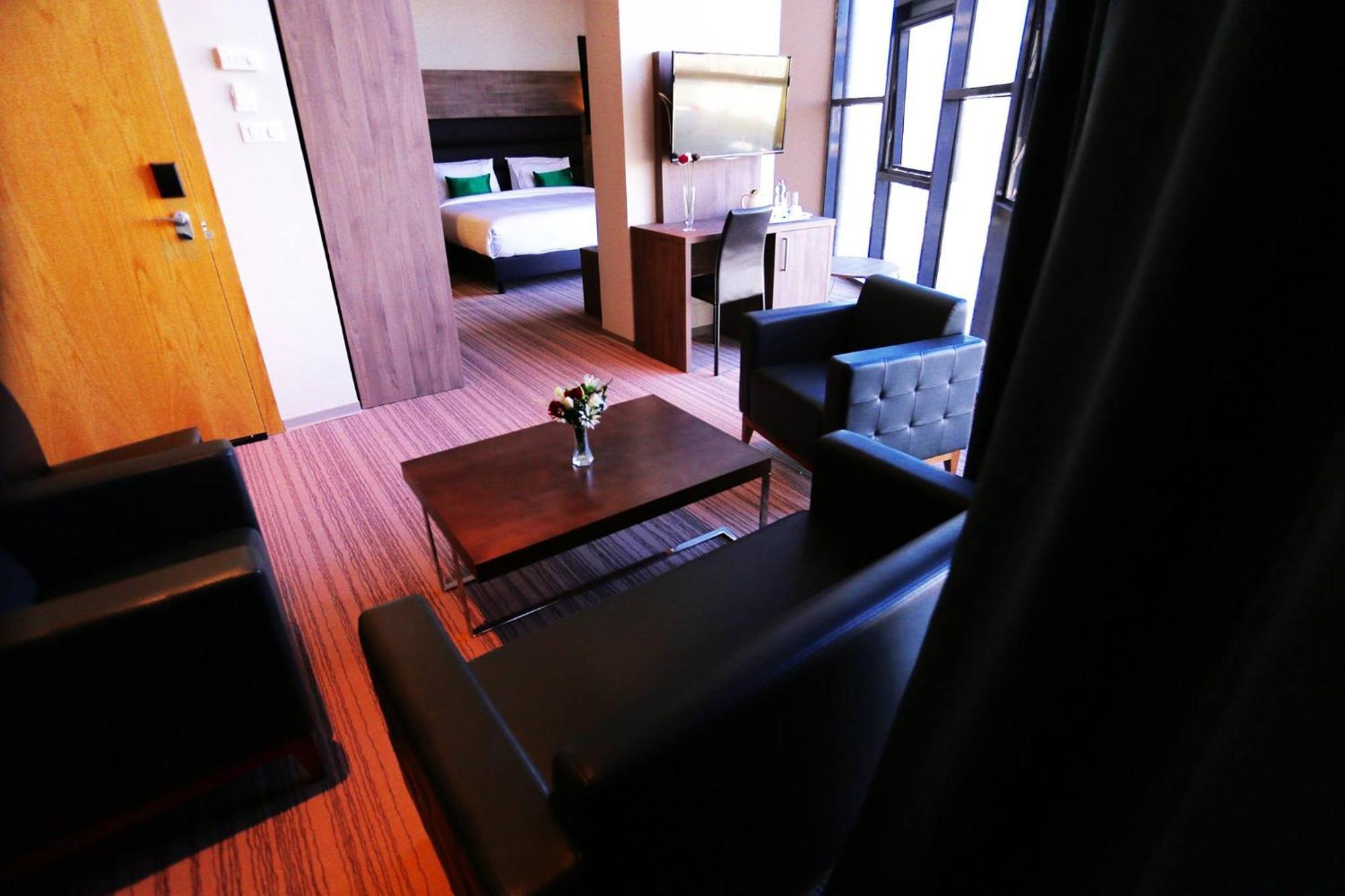 Le Zenith Hotel Οράν Εξωτερικό φωτογραφία