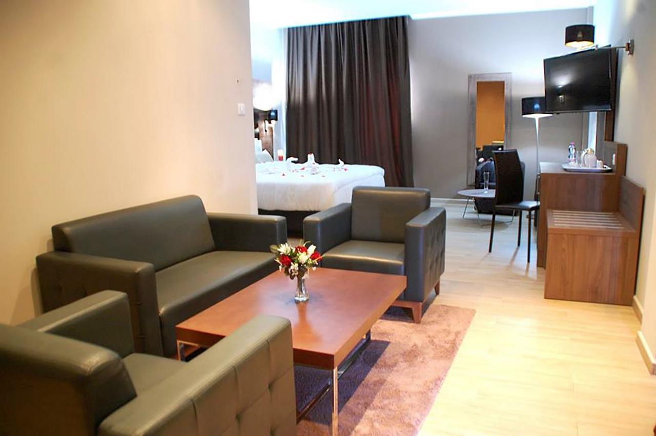 Le Zenith Hotel Οράν Εξωτερικό φωτογραφία